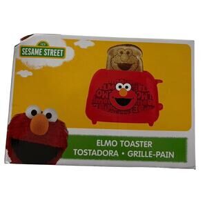 Sesame Street Elmo 2 Slice Toaster Toasts Elmo Face NEW (Outer Box Damage) Red